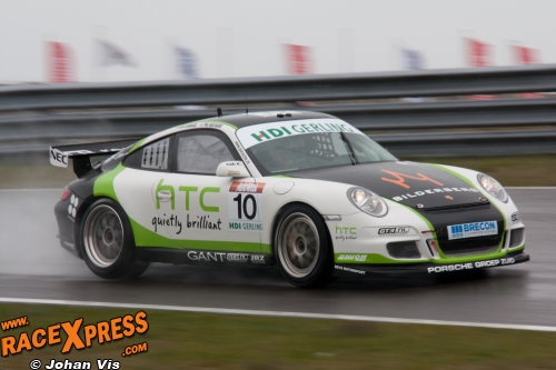 Porsche 911 GT4